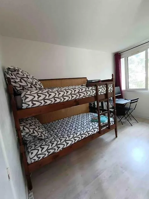 Appartement 6 Invites A 25 Min Du Centre De Paris Cachan Apartment