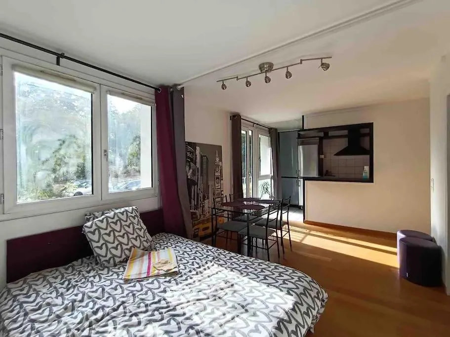 Appartement 6 Invites A 25 Min Du Centre De Paris Cachan
