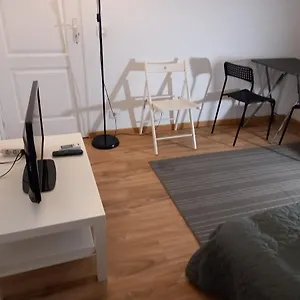 Au 1 Etage Pavillon à 5 Minutes De Paris Appartement